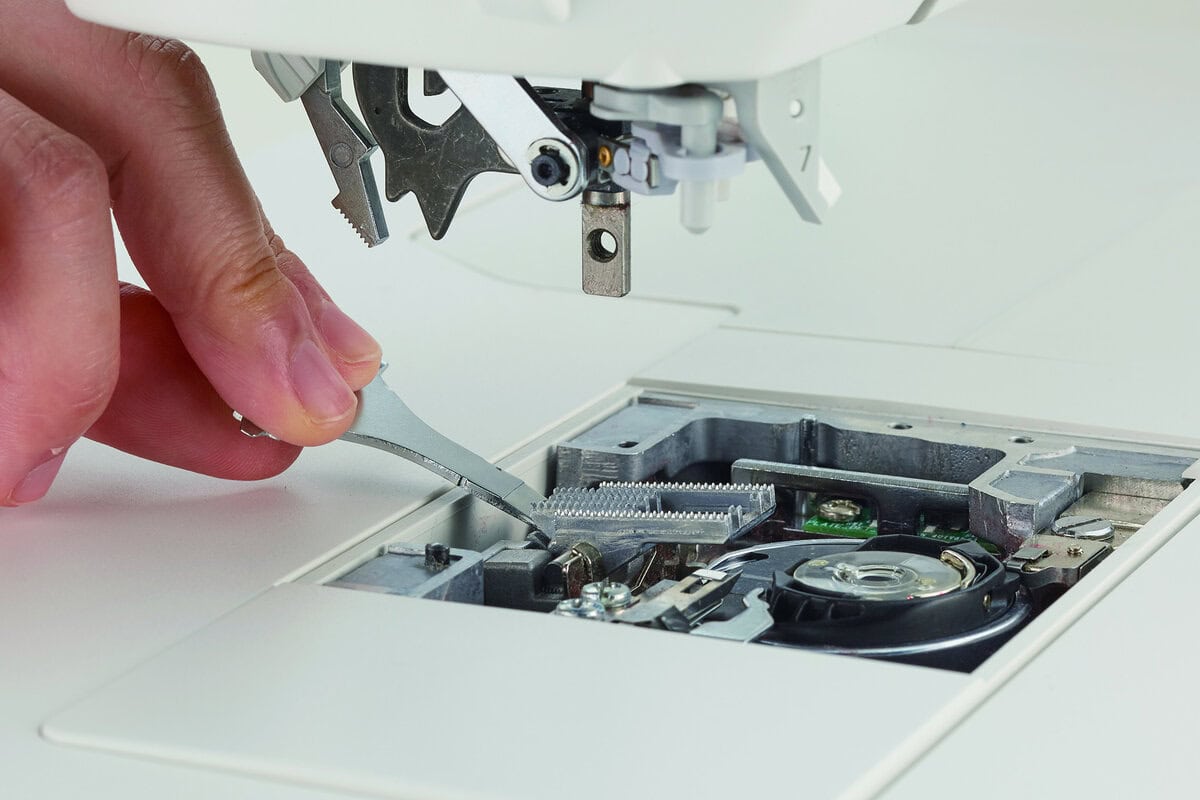 JUKI DX-3000QVP Sayaka Computerized Quilting and Sewing Machine - Image 10