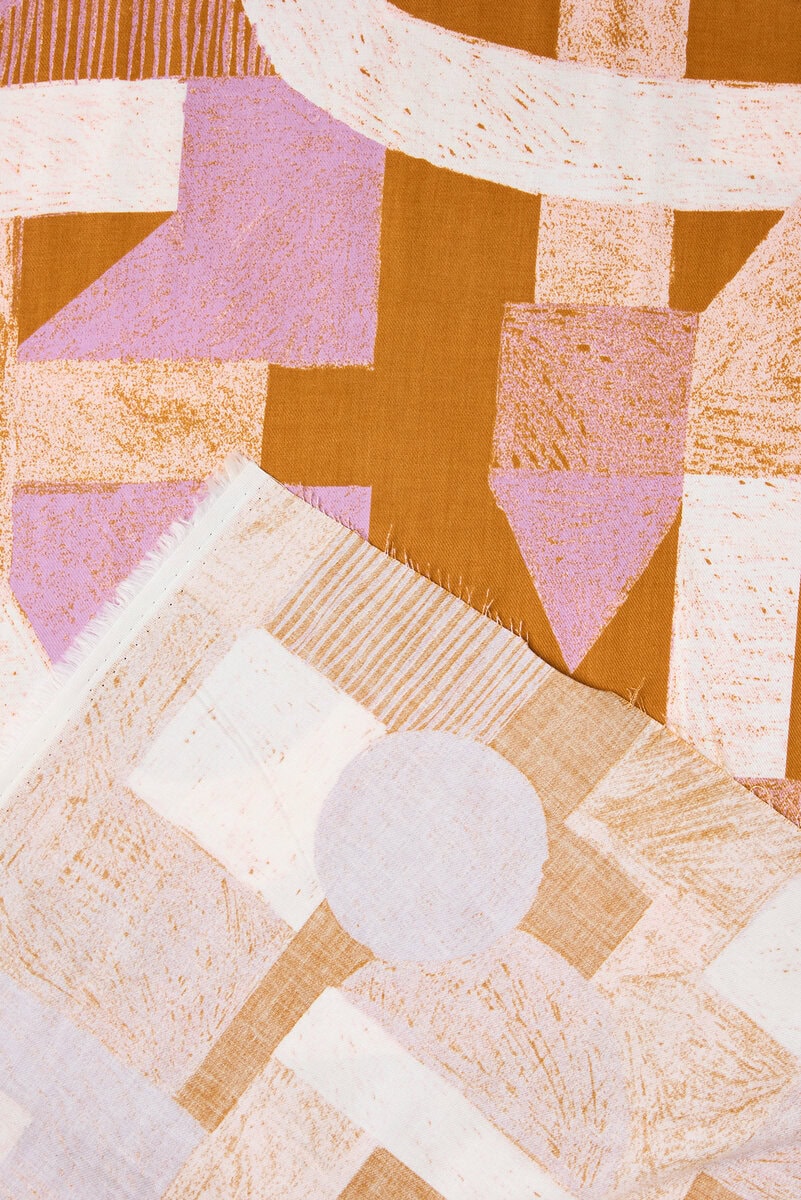 Lightweight Cotton Twill in Golden Abstraction - Image 4