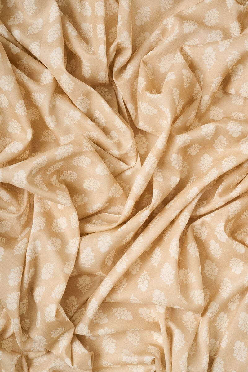 Flownny Calico Cotton Lawn in Natural/Buff - Image 4