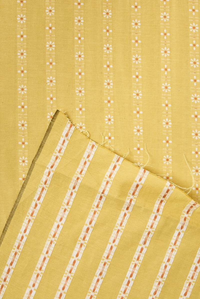Daisies Cotton in Sulfur - Image 3